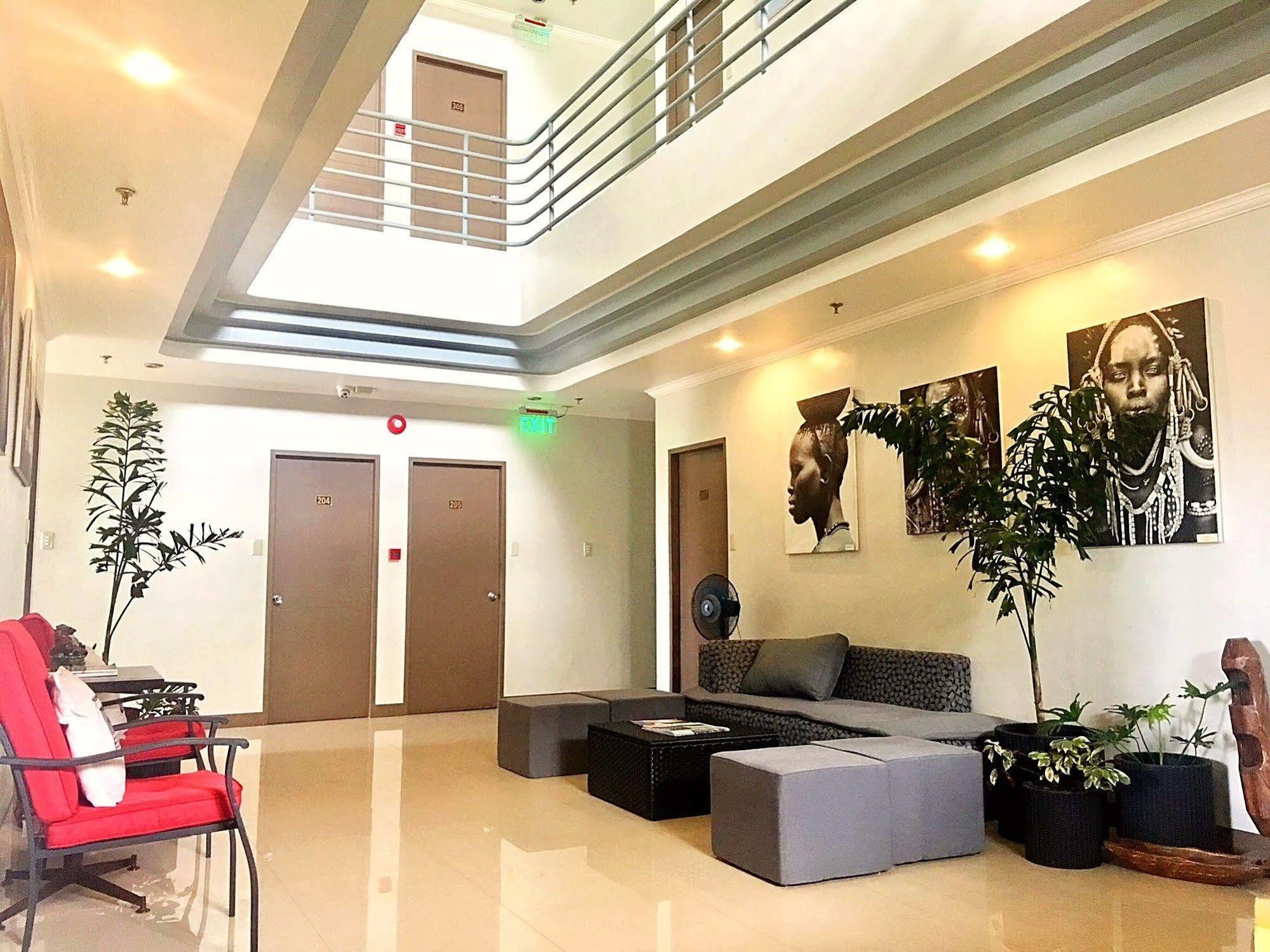 Hotel Tiffany Laoag Dış mekan fotoğraf