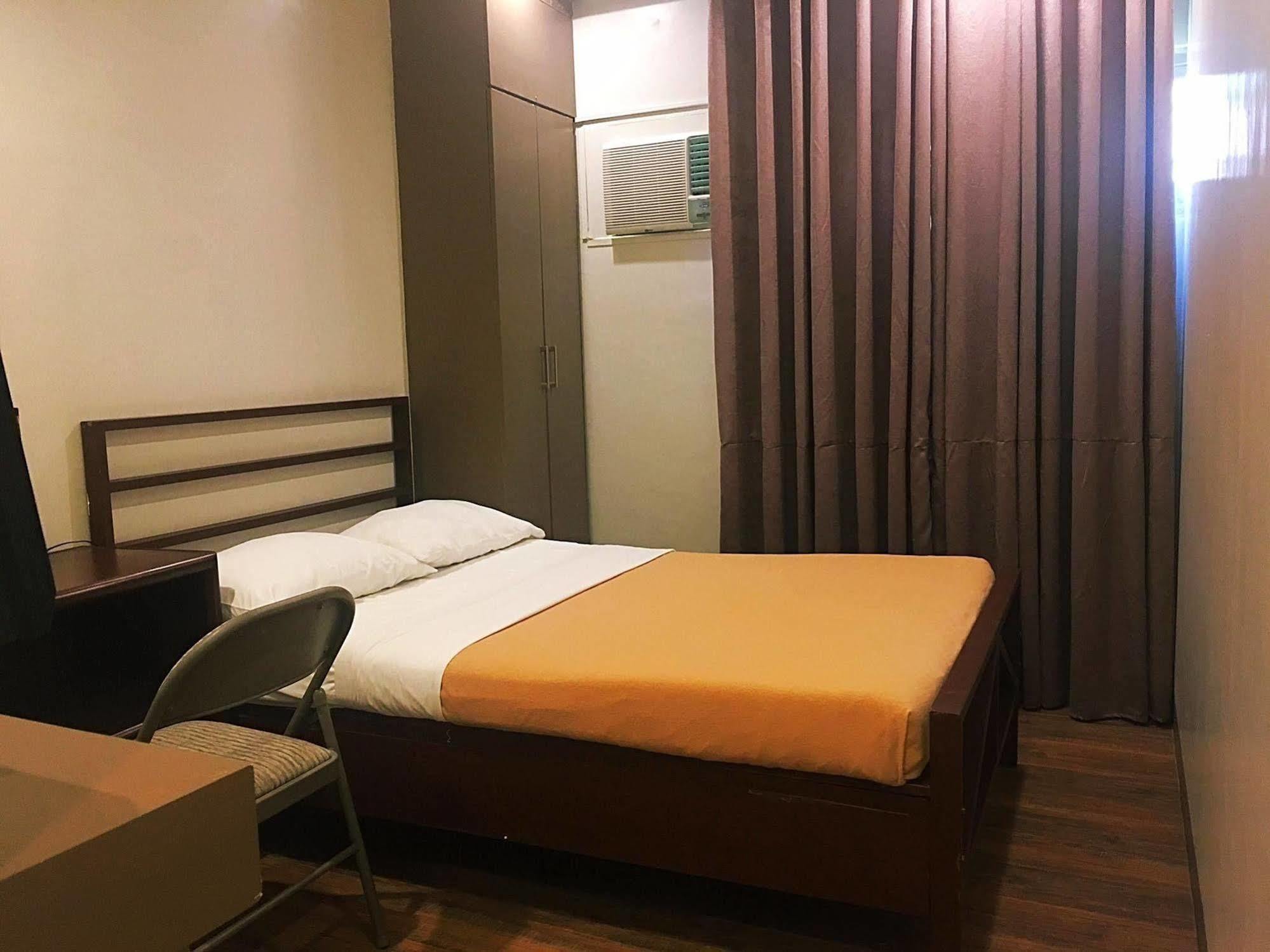 Hotel Tiffany Laoag Dış mekan fotoğraf