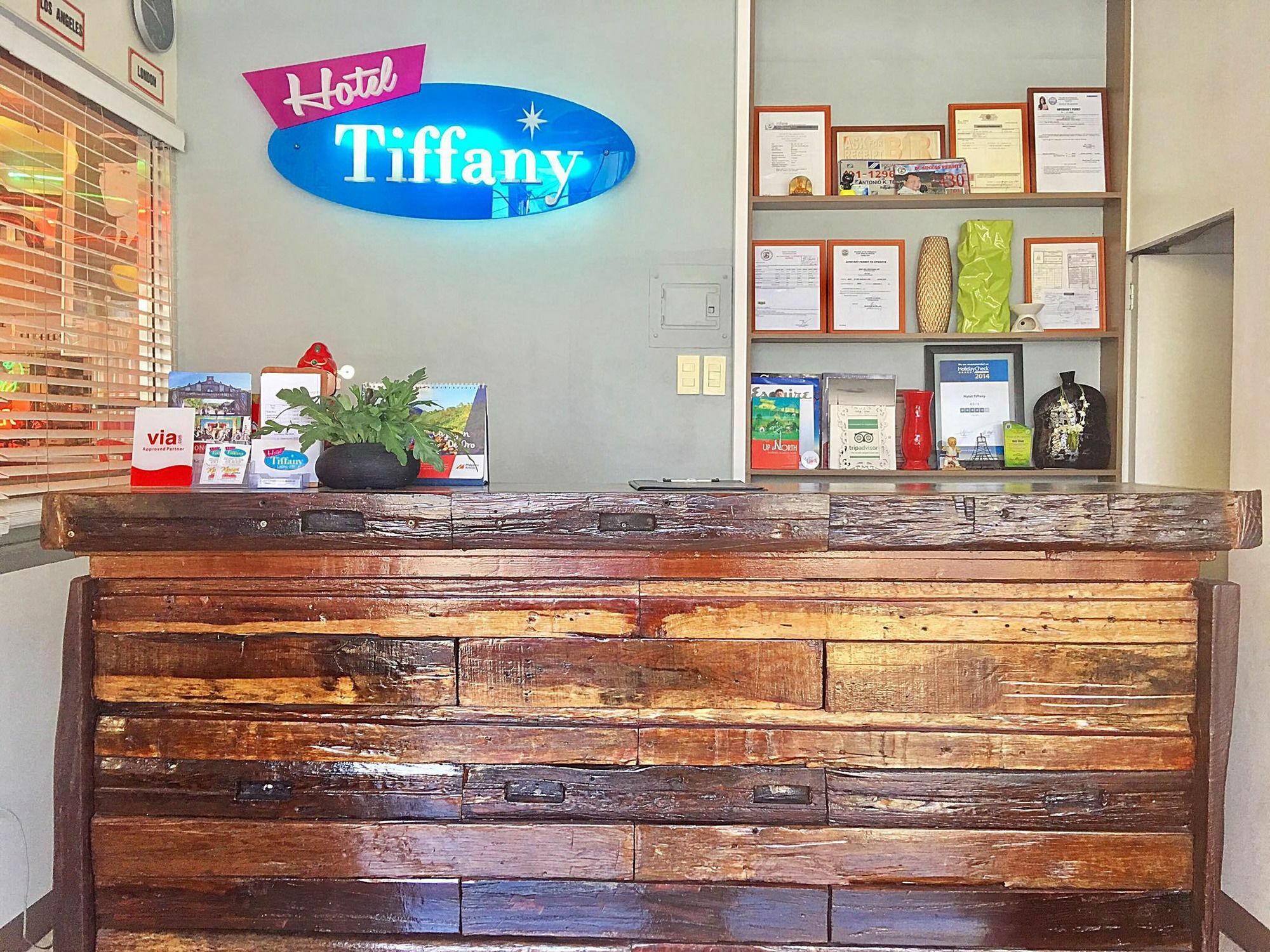 Hotel Tiffany Laoag Dış mekan fotoğraf